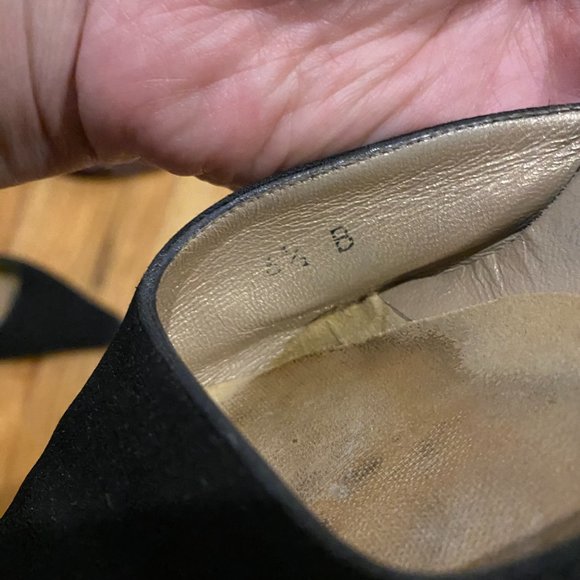 Vintage Stuart Weitzman Black Fabric Mules Kitten Heel - Picture 8 of 9